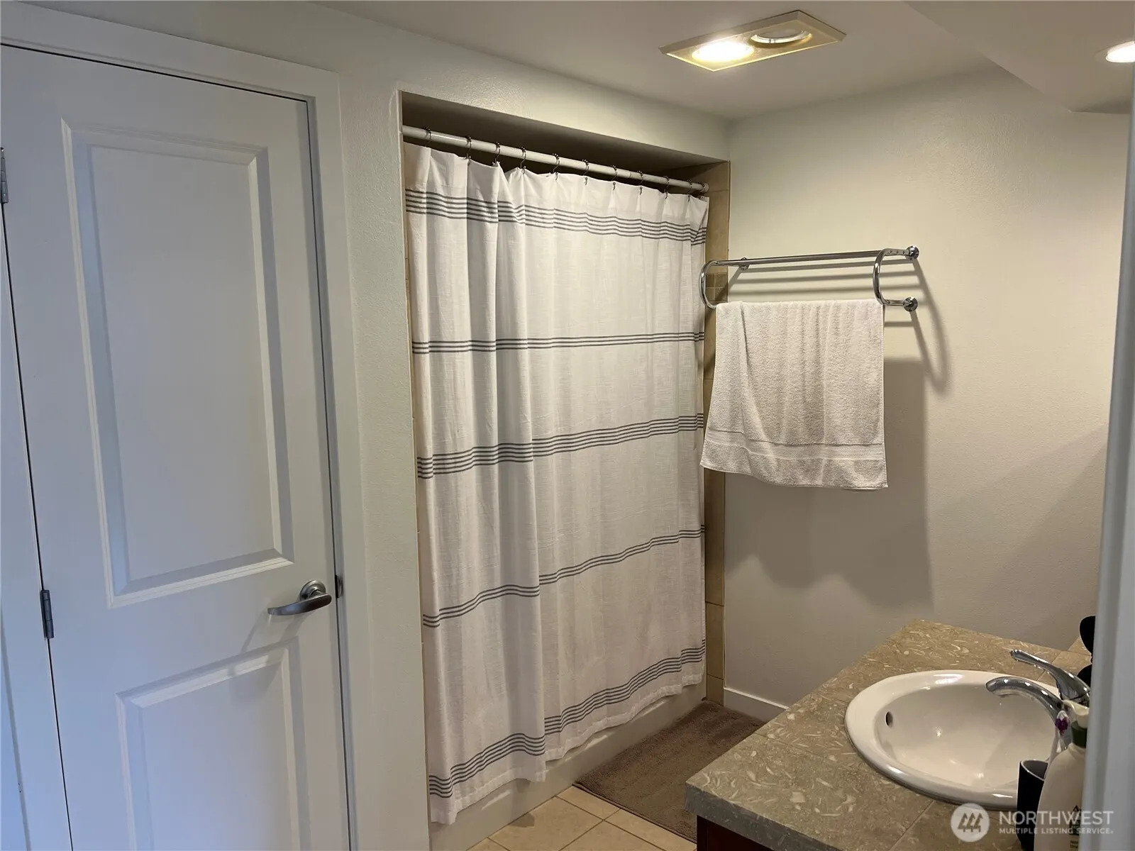 211 Kirkland Avenue #310, Kirkland, WA 98033