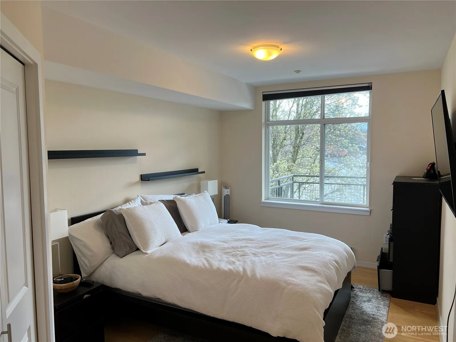 211 Kirkland Avenue #310, Kirkland, WA 98033