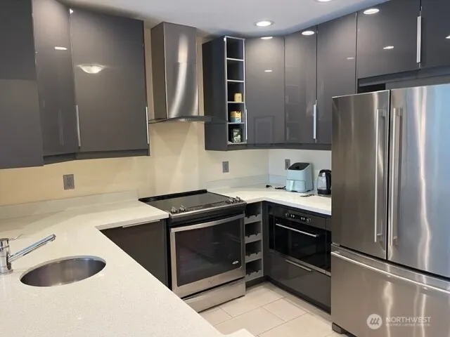 211 Kirkland Avenue #310, Kirkland, WA 98033