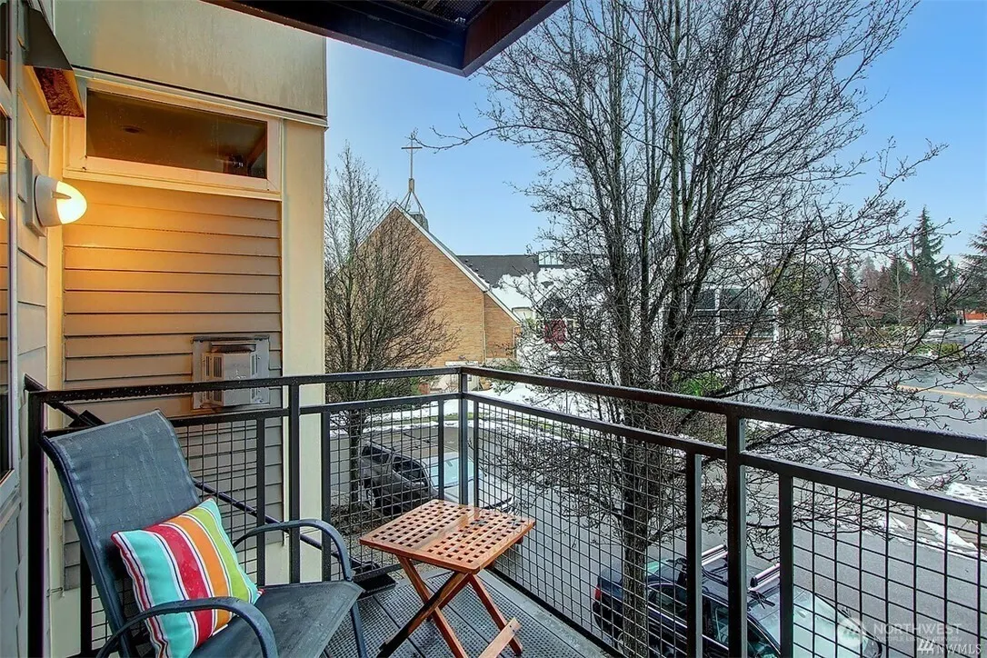211 Kirkland Avenue #310, Kirkland, WA 98033