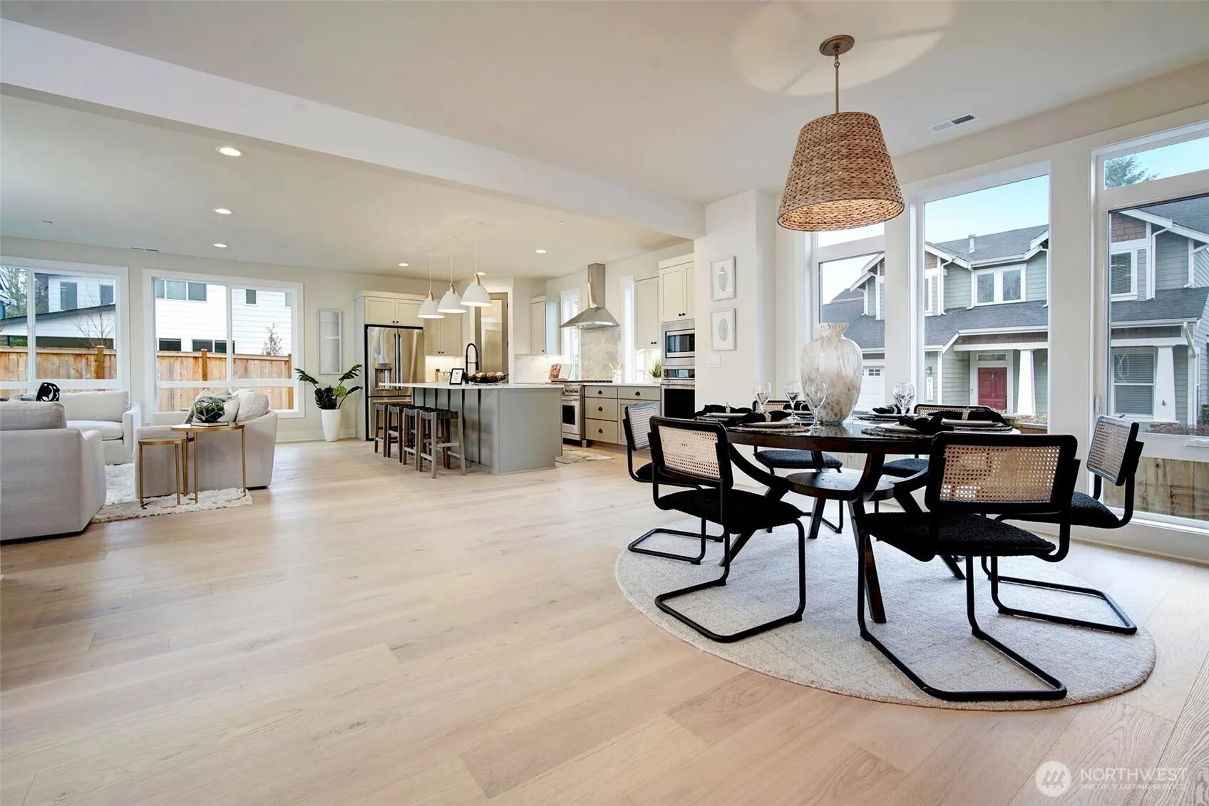 8718 128th Avenue NE, Kirkland, WA 98033