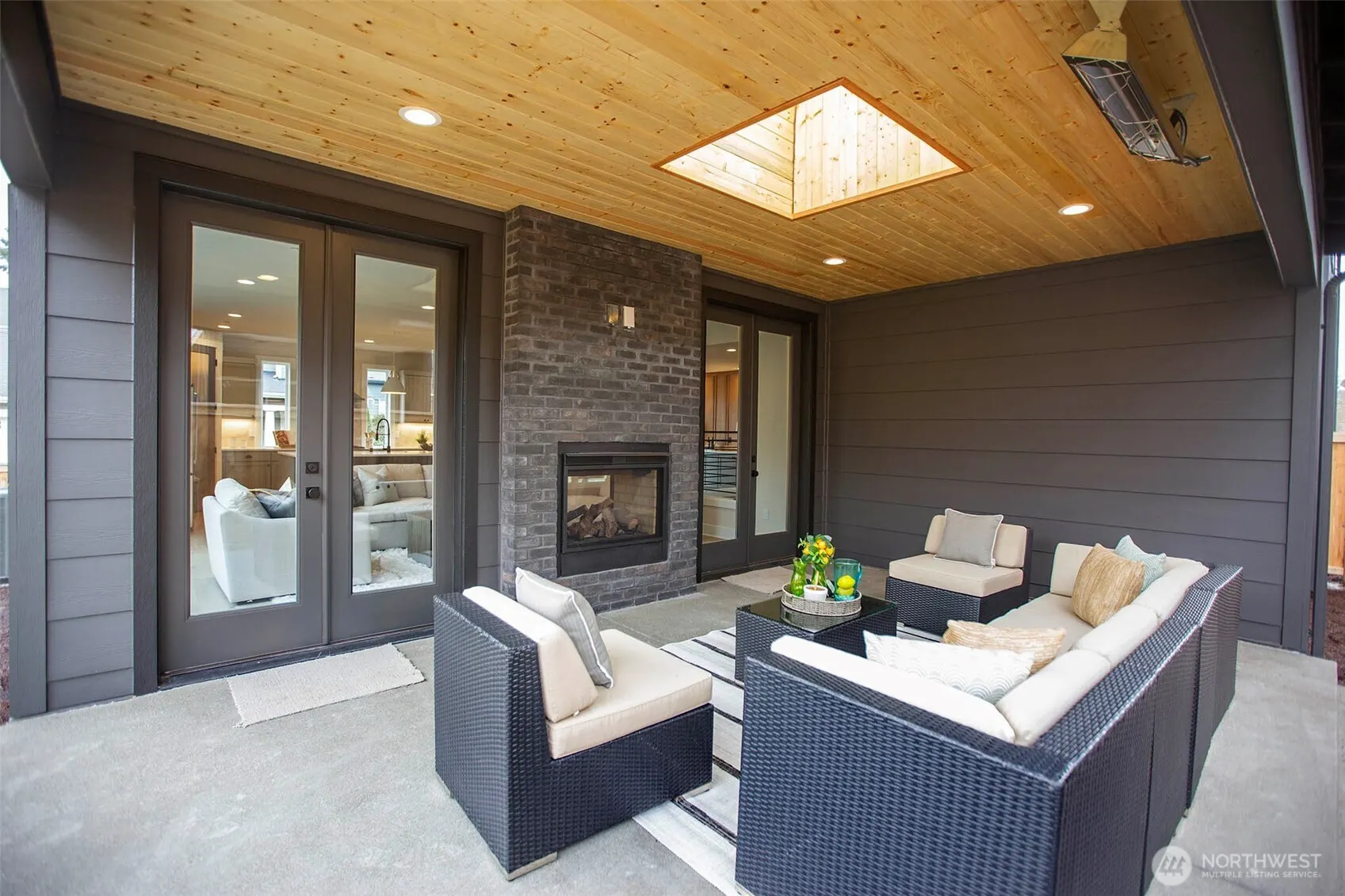 8718 128th Avenue NE, Kirkland, WA 98033