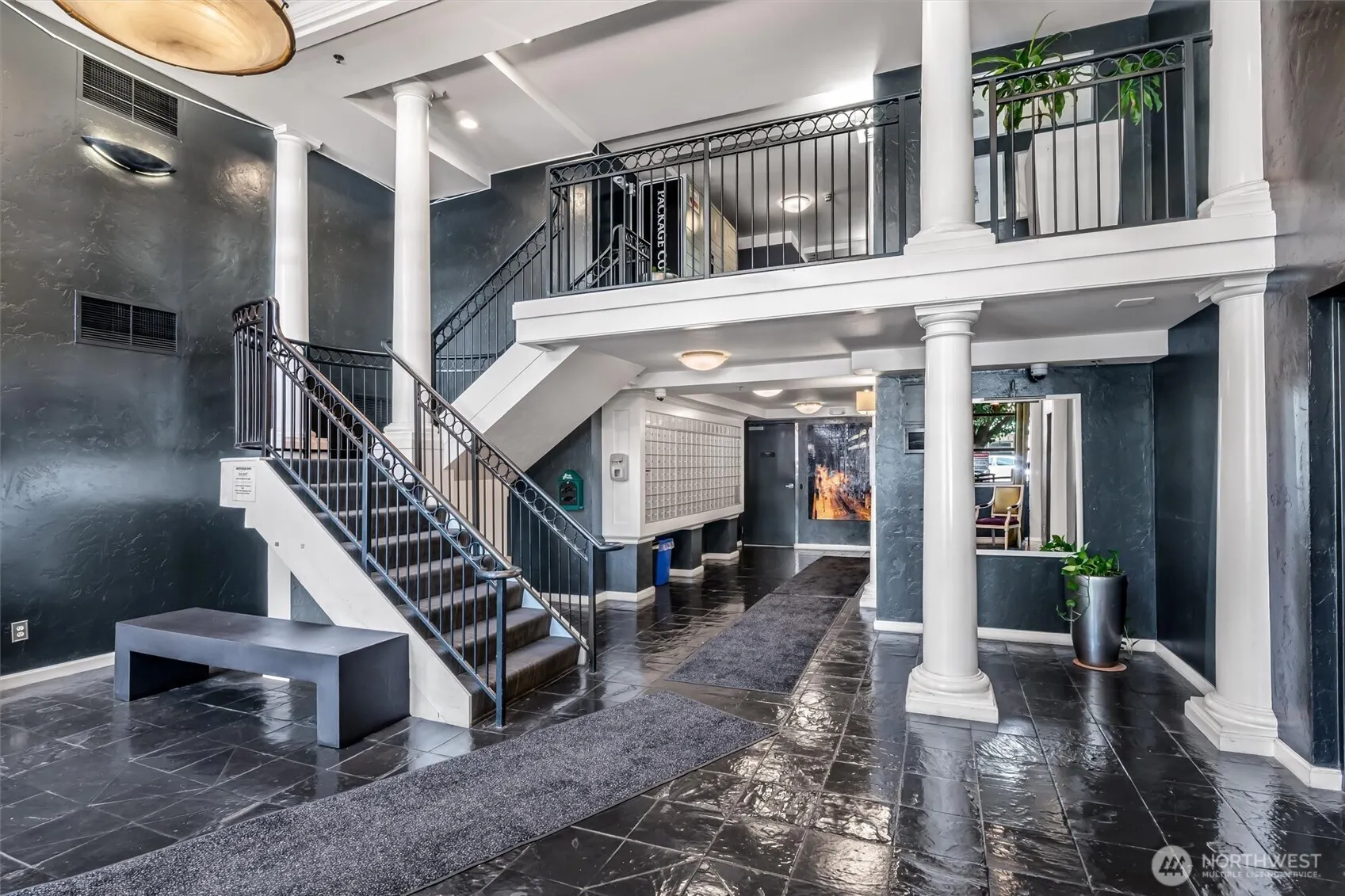 425 Vine Street #605, Seattle, WA 98121