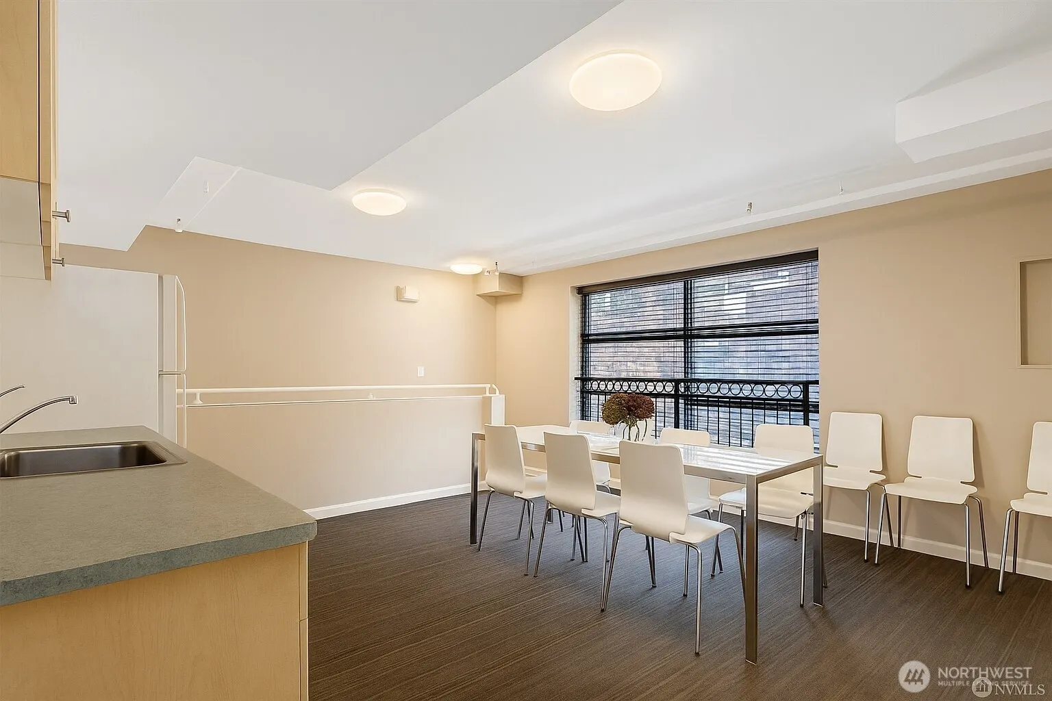 425 Vine Street #605, Seattle, WA 98121
