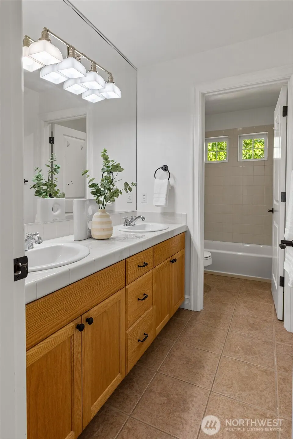 2455 30th Avenue NE, Issaquah, WA 98029