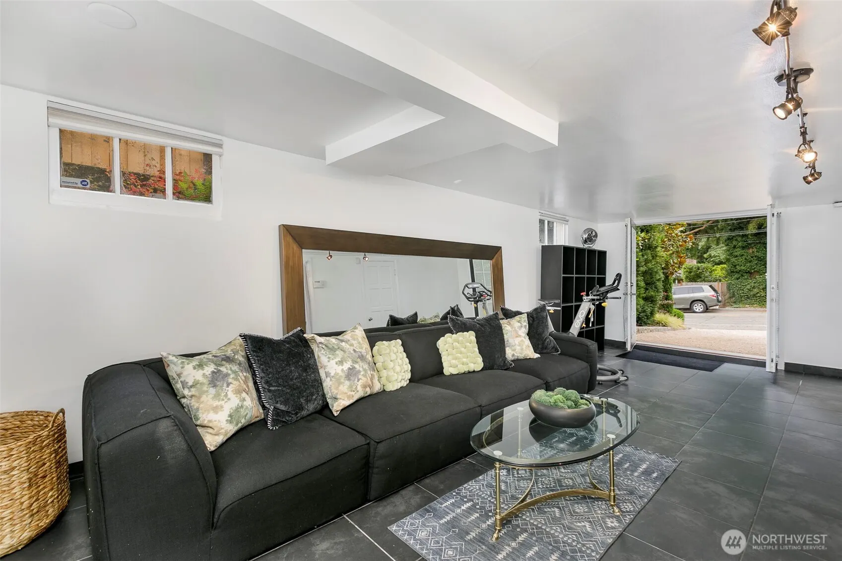 10303 15th Avenue NE, Seattle, WA 98125