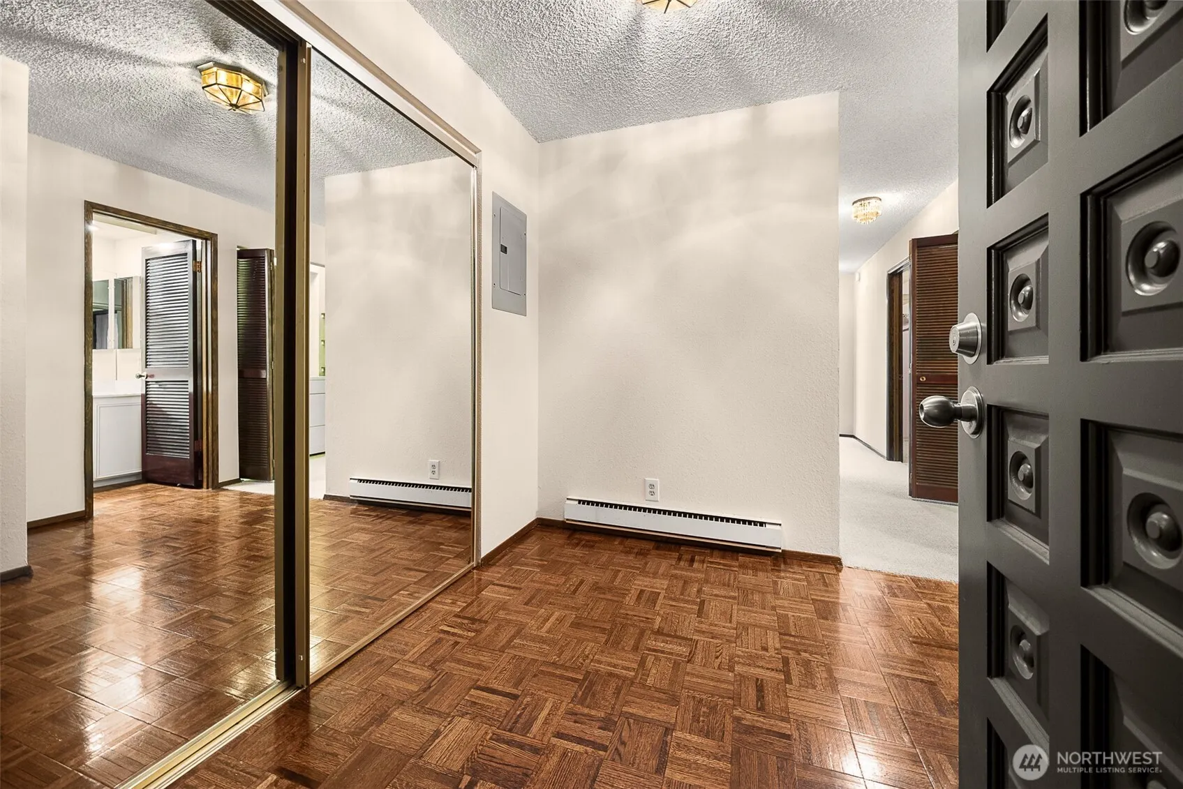 100 Ward Street #104, Seattle, WA 98109-3630