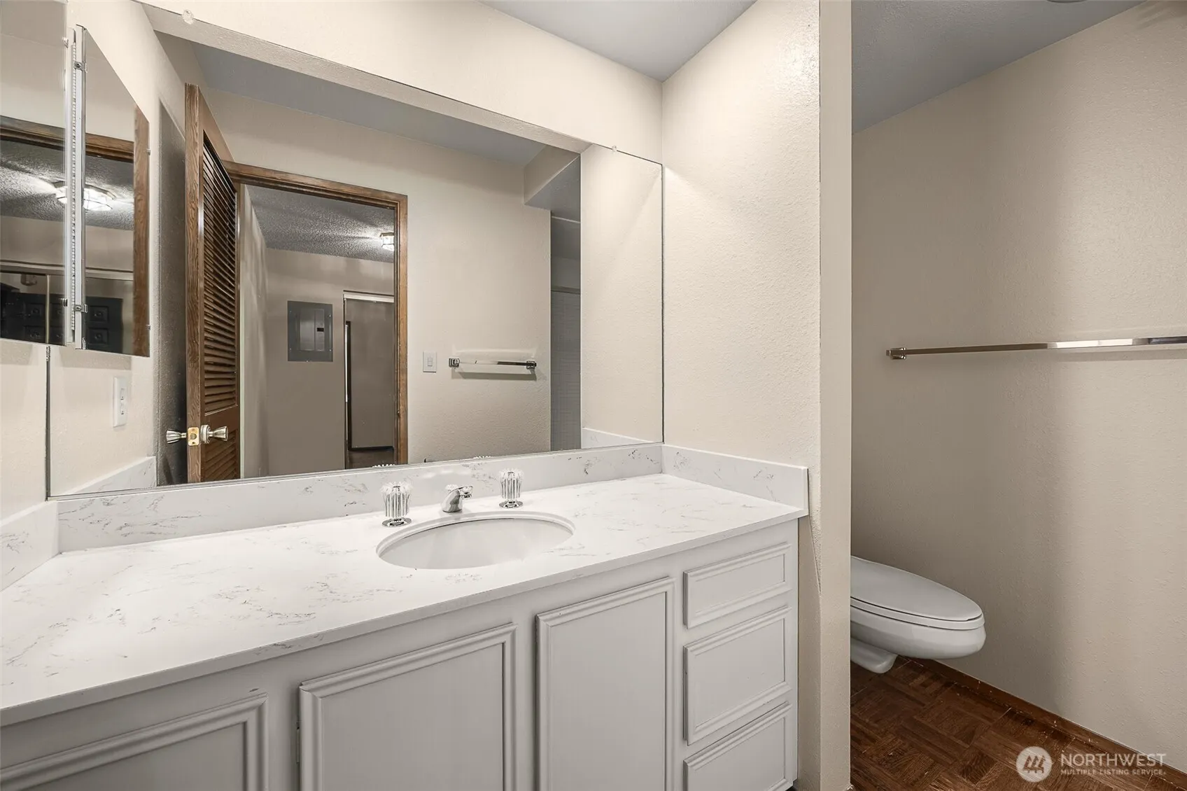 100 Ward Street #104, Seattle, WA 98109-3630