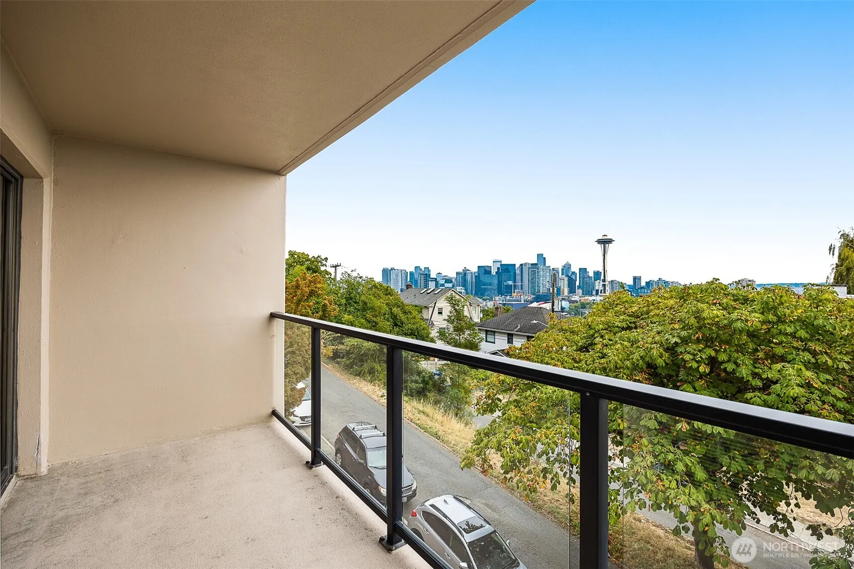 100 Ward Street #104, Seattle, WA 98109-3630