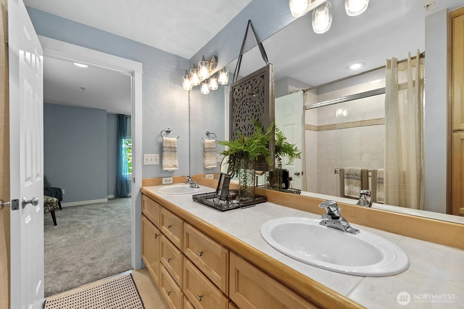 17928 NE 90th Street , Redmond, WA 98052