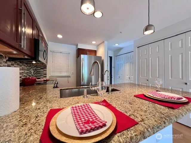 15809 Waynita Way NE #G-302, Bothell, WA 98011-7429