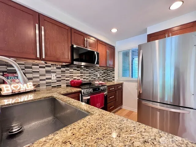 15809 Waynita Way NE #G-302, Bothell, WA 98011-7429