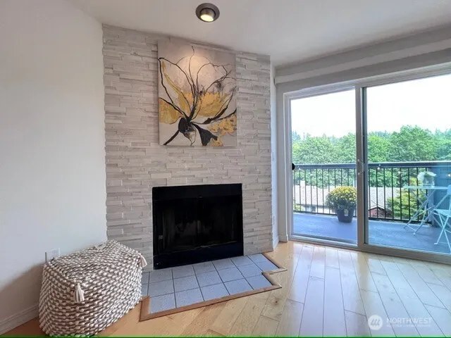 15809 Waynita Way NE #G-302, Bothell, WA 98011-7429