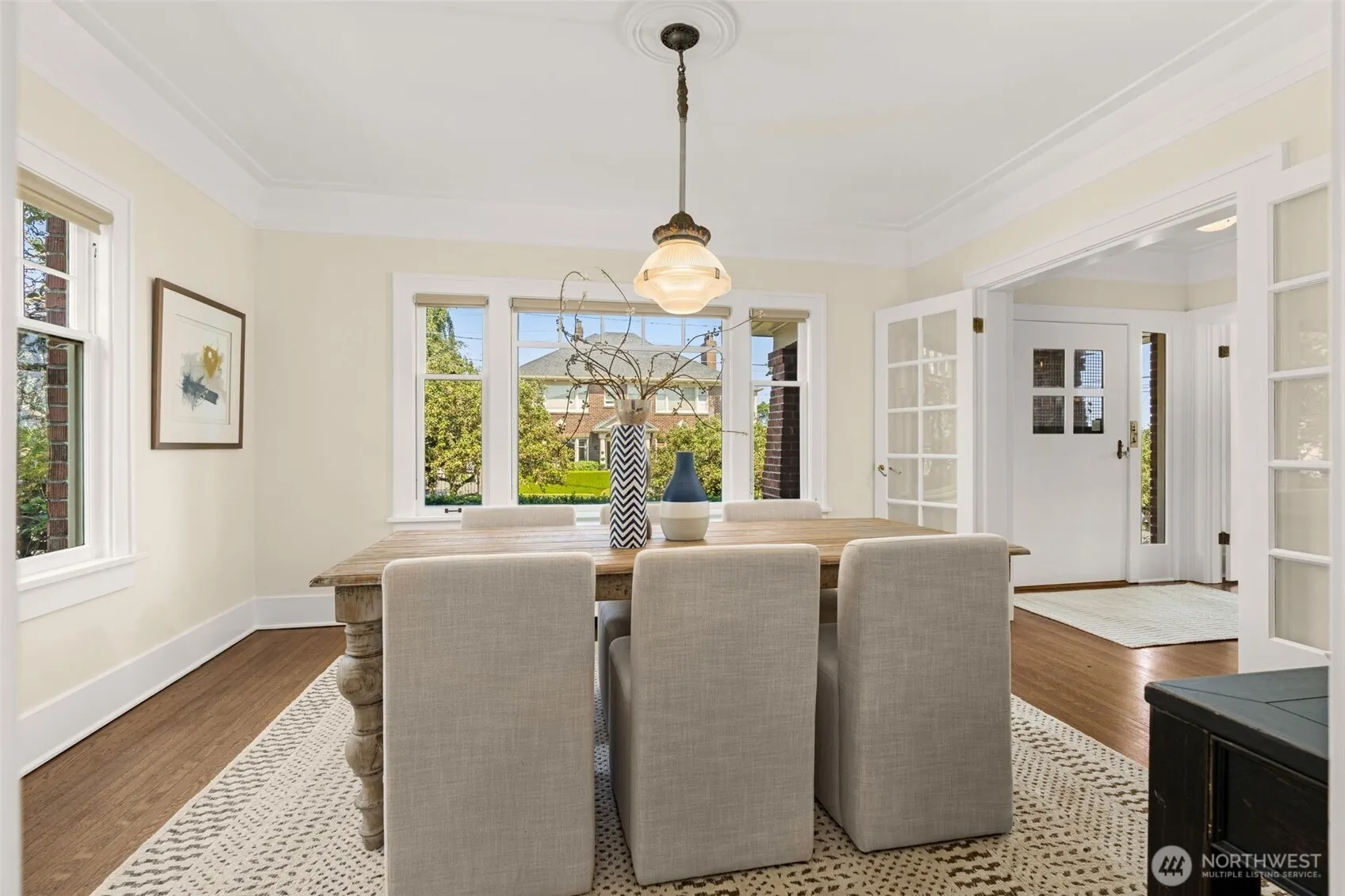469 Lynn Street , Seattle, WA 98109