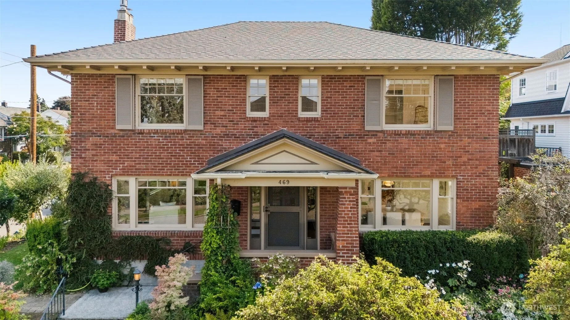 469 Lynn Street , Seattle, WA 98109