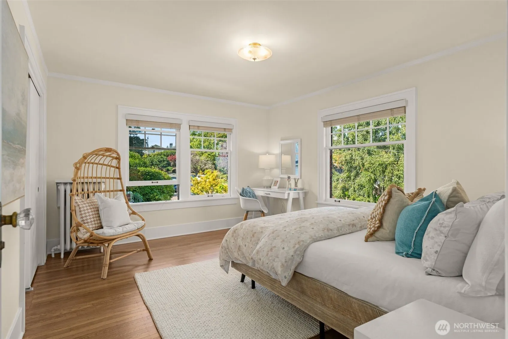 469 Lynn Street , Seattle, WA 98109