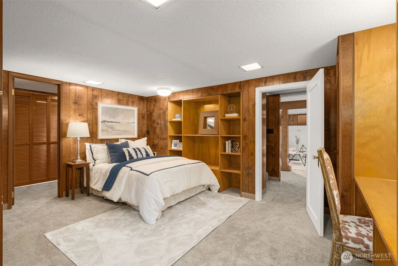469 Lynn Street , Seattle, WA 98109