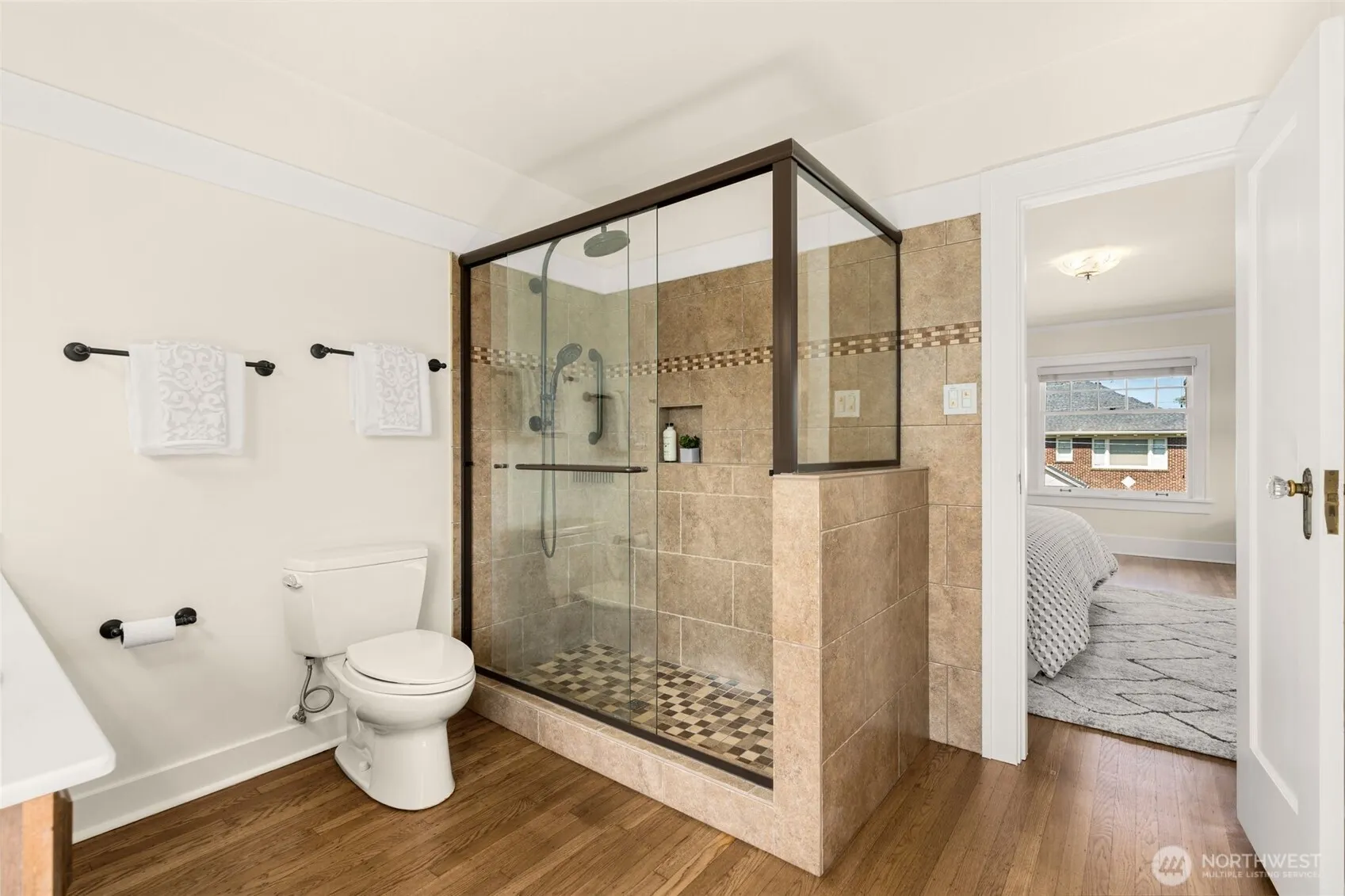 469 Lynn Street , Seattle, WA 98109