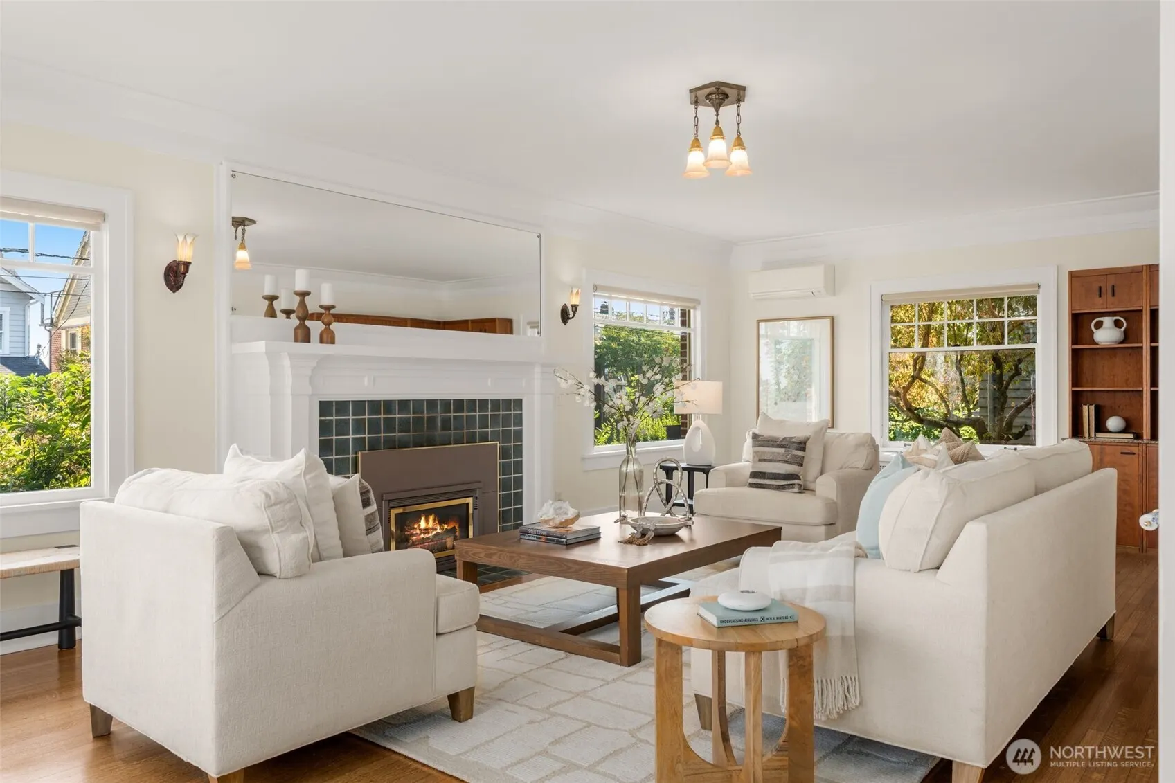 469 Lynn Street , Seattle, WA 98109