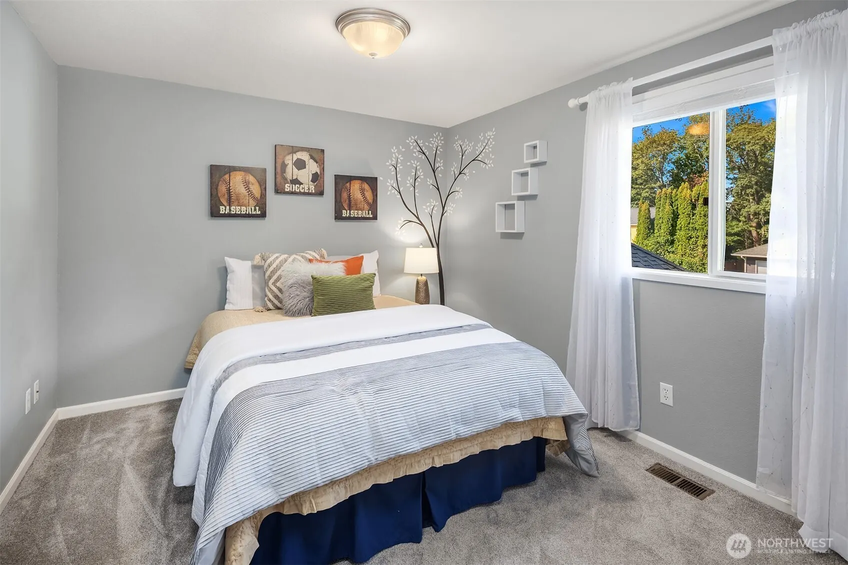 13301 NE 118th Court , Redmond, WA 98052