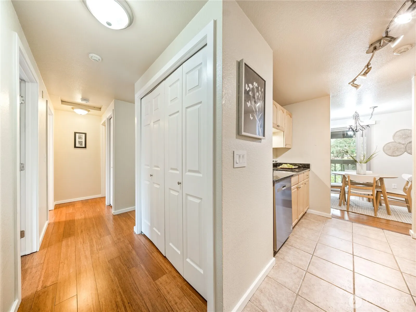 20120 66th Place W #E3, Lynnwood, WA 98036