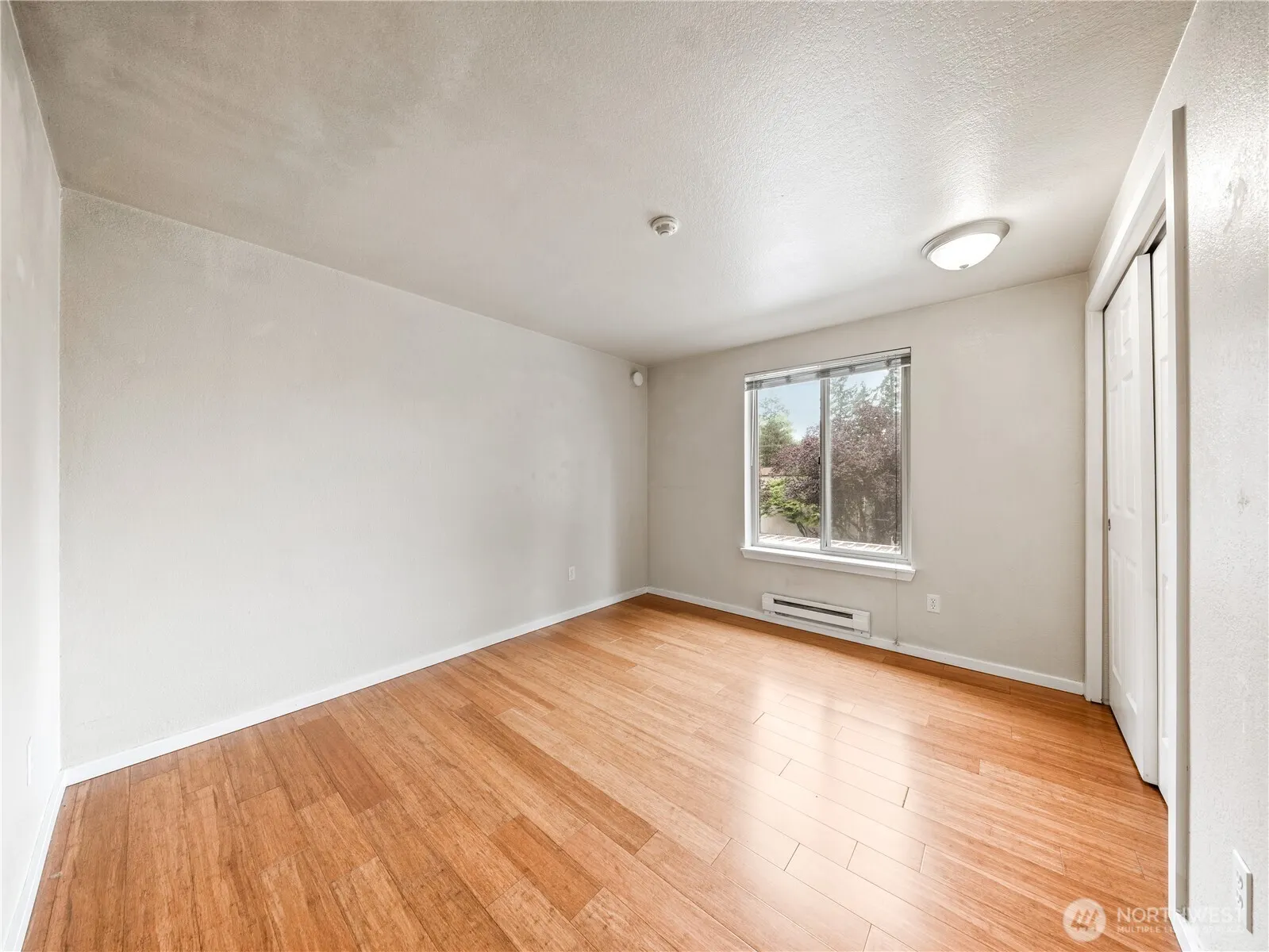 20120 66th Place W #E3, Lynnwood, WA 98036