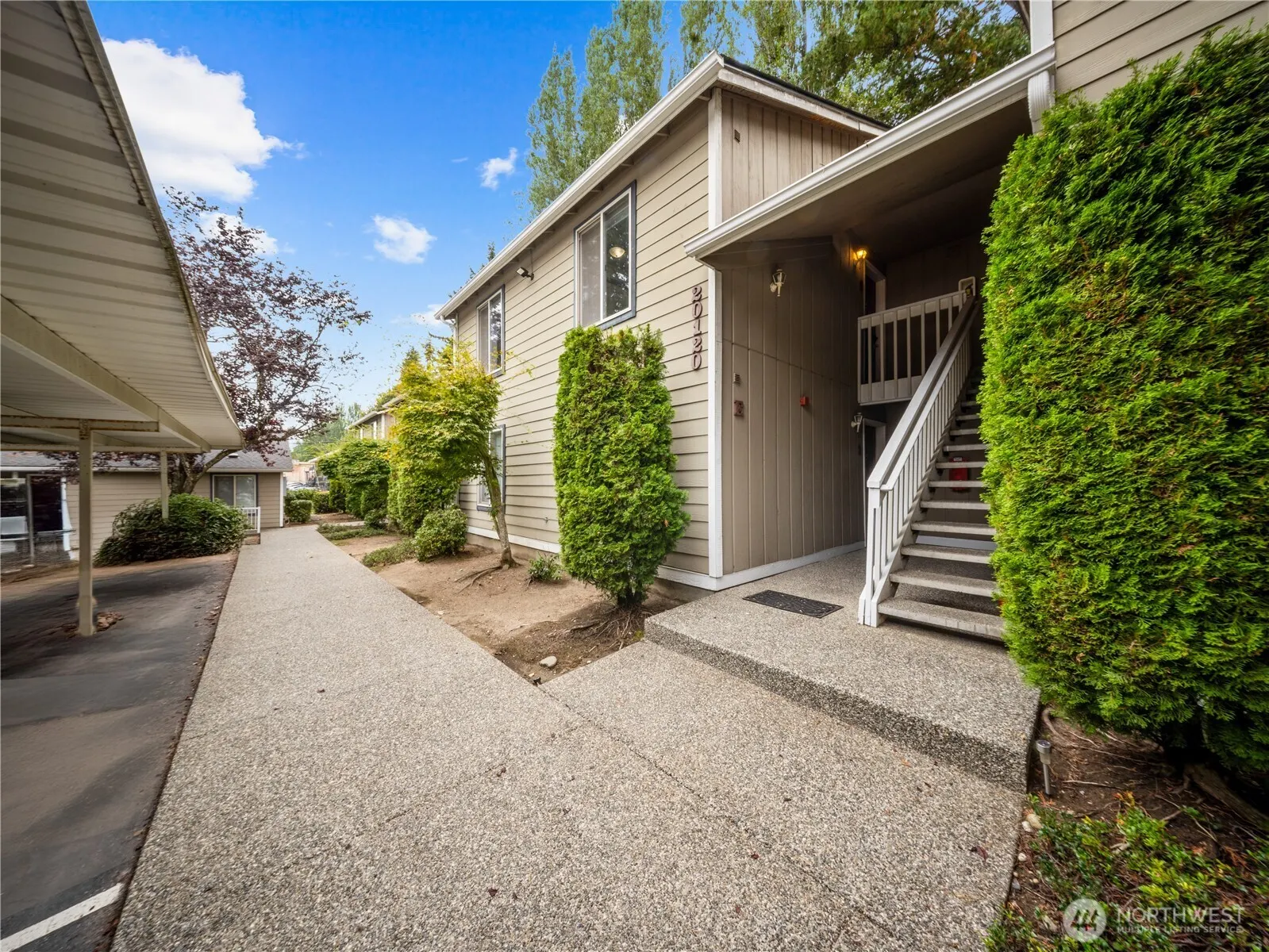 20120 66th Place W #E3, Lynnwood, WA 98036