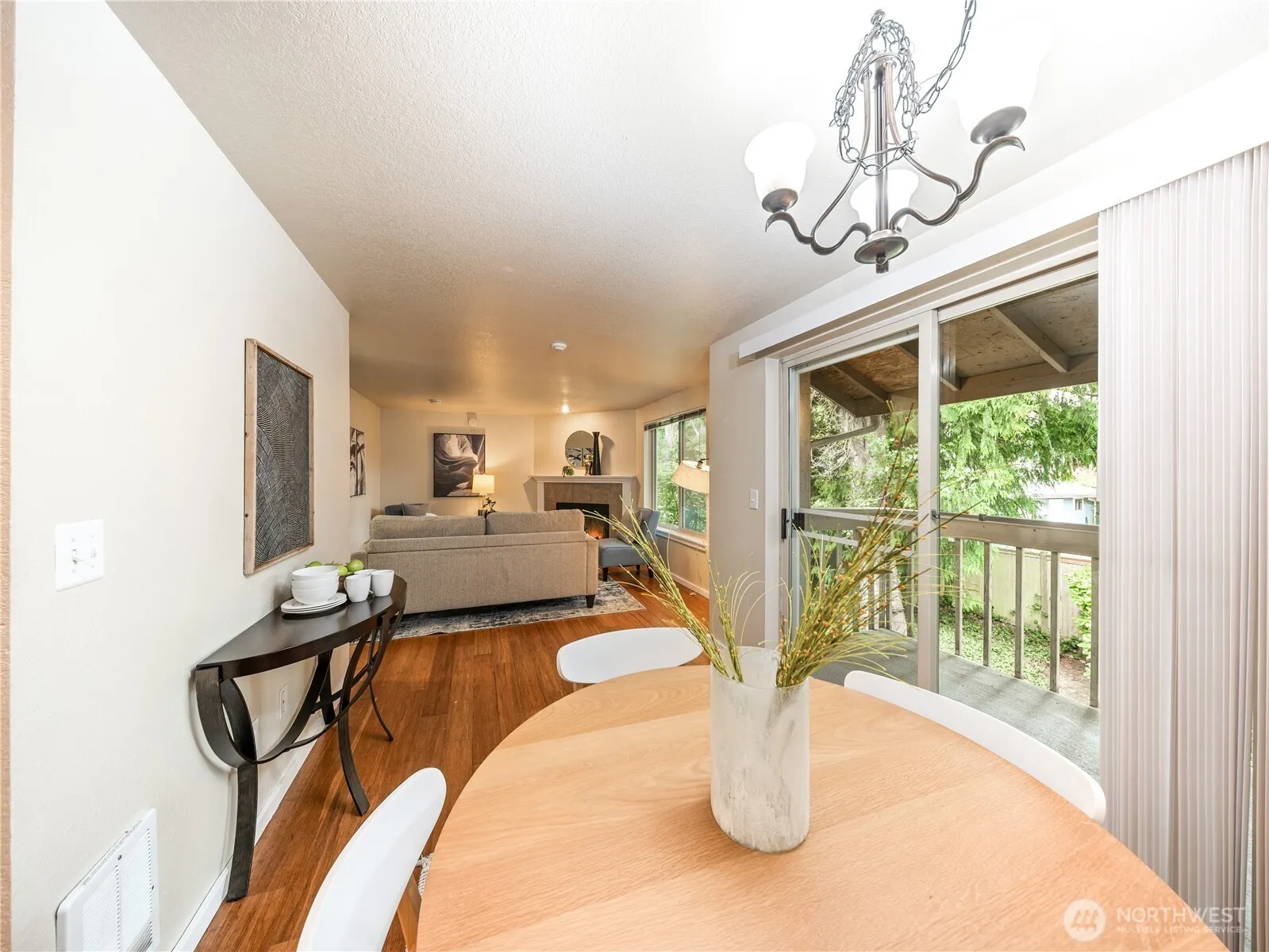 20120 66th Place W #E3, Lynnwood, WA 98036