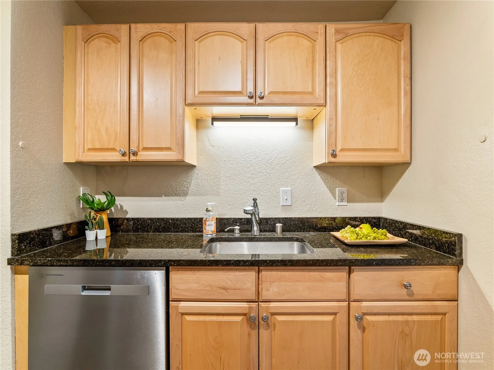 20120 66th Place W #E3, Lynnwood, WA 98036