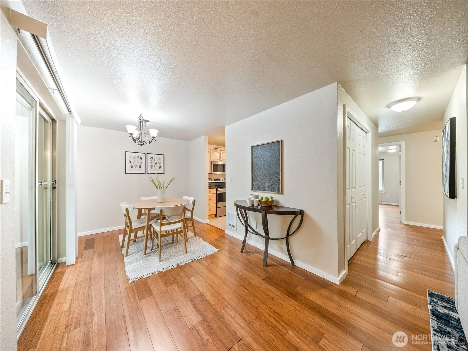 20120 66th Place W #E3, Lynnwood, WA 98036