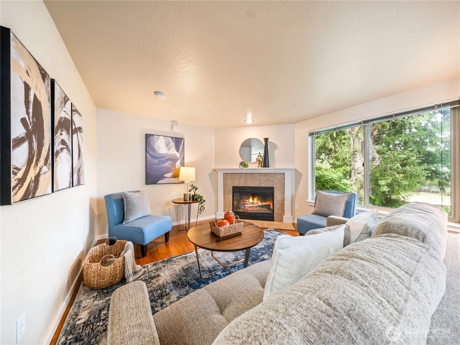 20120 66th Place W #E3, Lynnwood, WA 98036