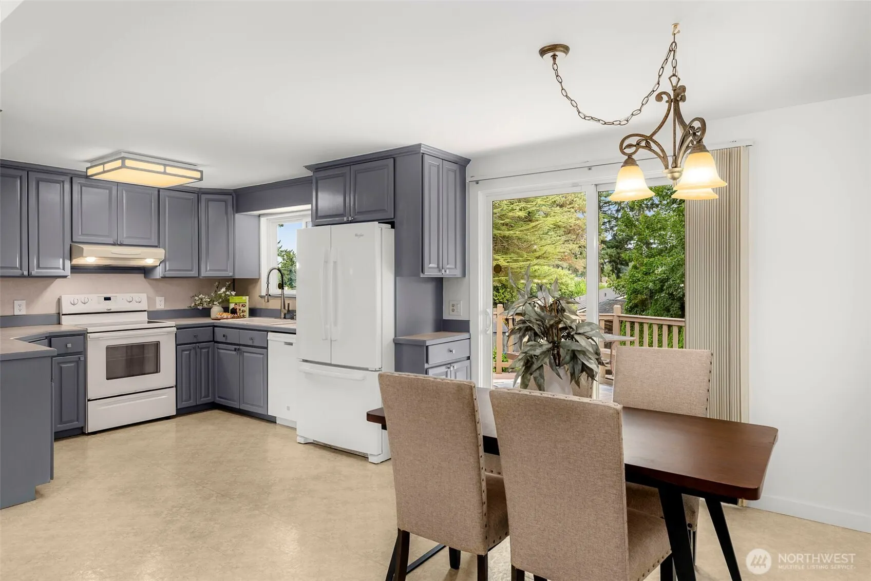 2520 166th Avenue NE, Bellevue, WA 98008