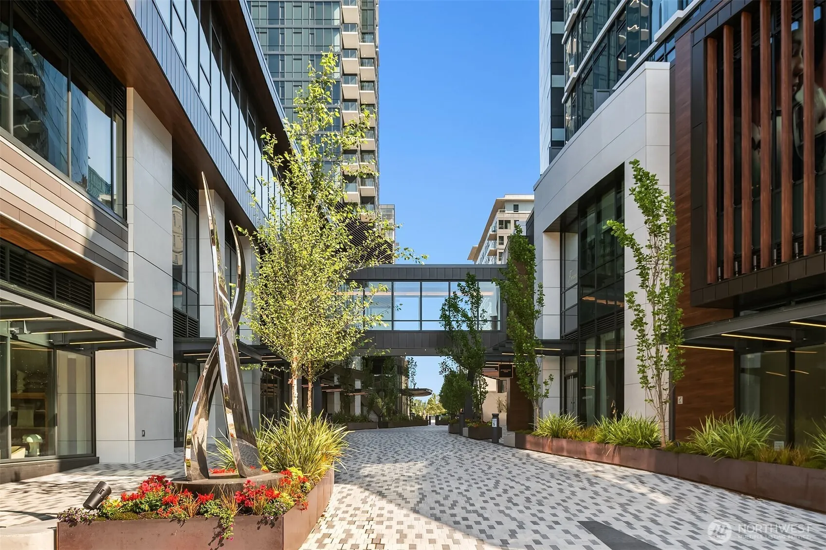 889 Avenue Square NE #806, Bellevue, WA 98004