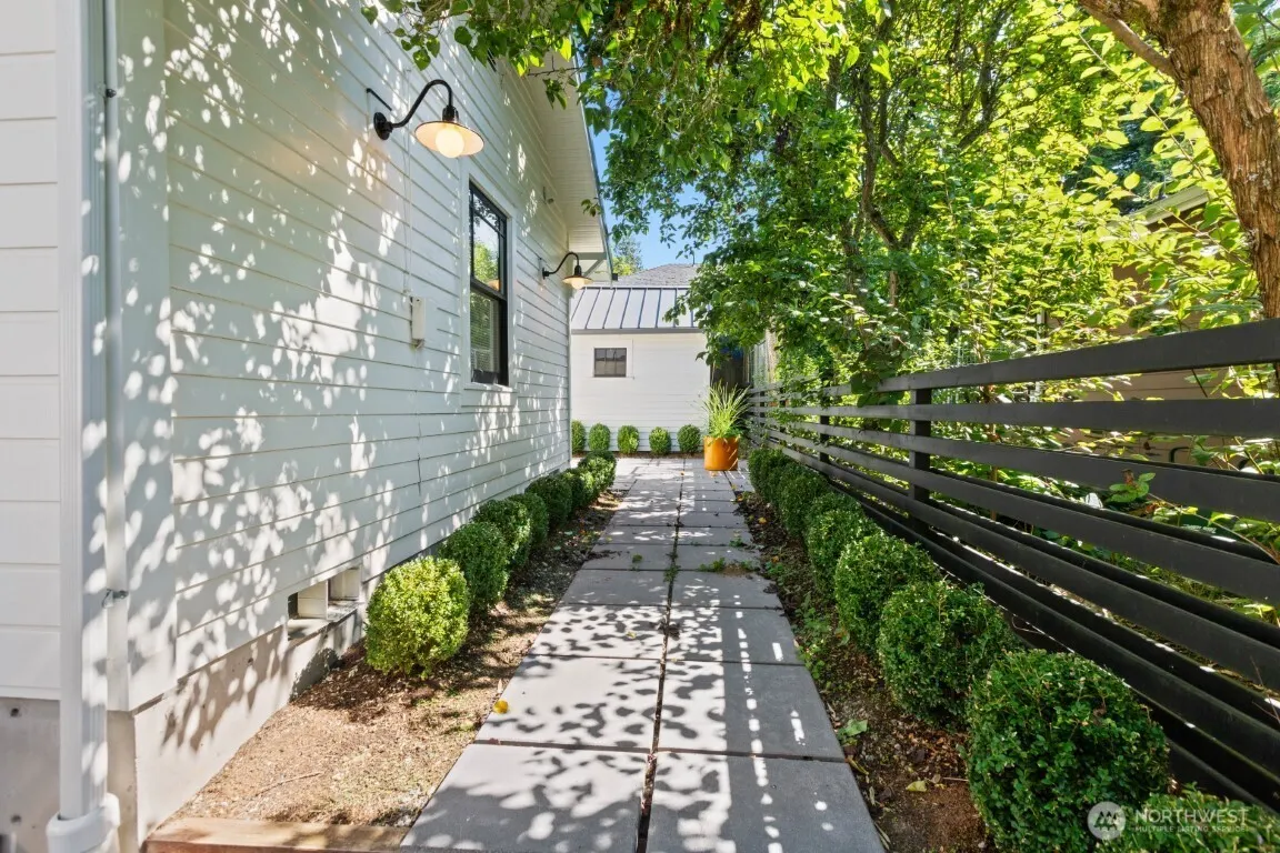 1205 NE 91st Street , Seattle, WA 98115