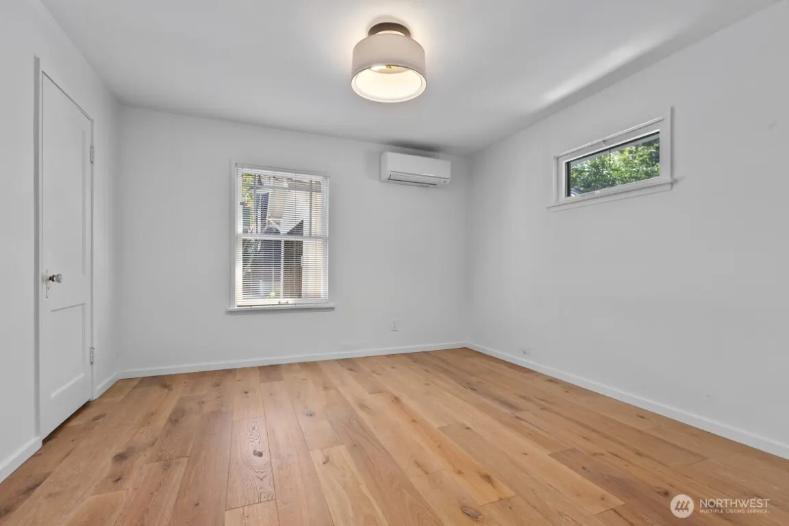 1205 NE 91st Street , Seattle, WA 98115