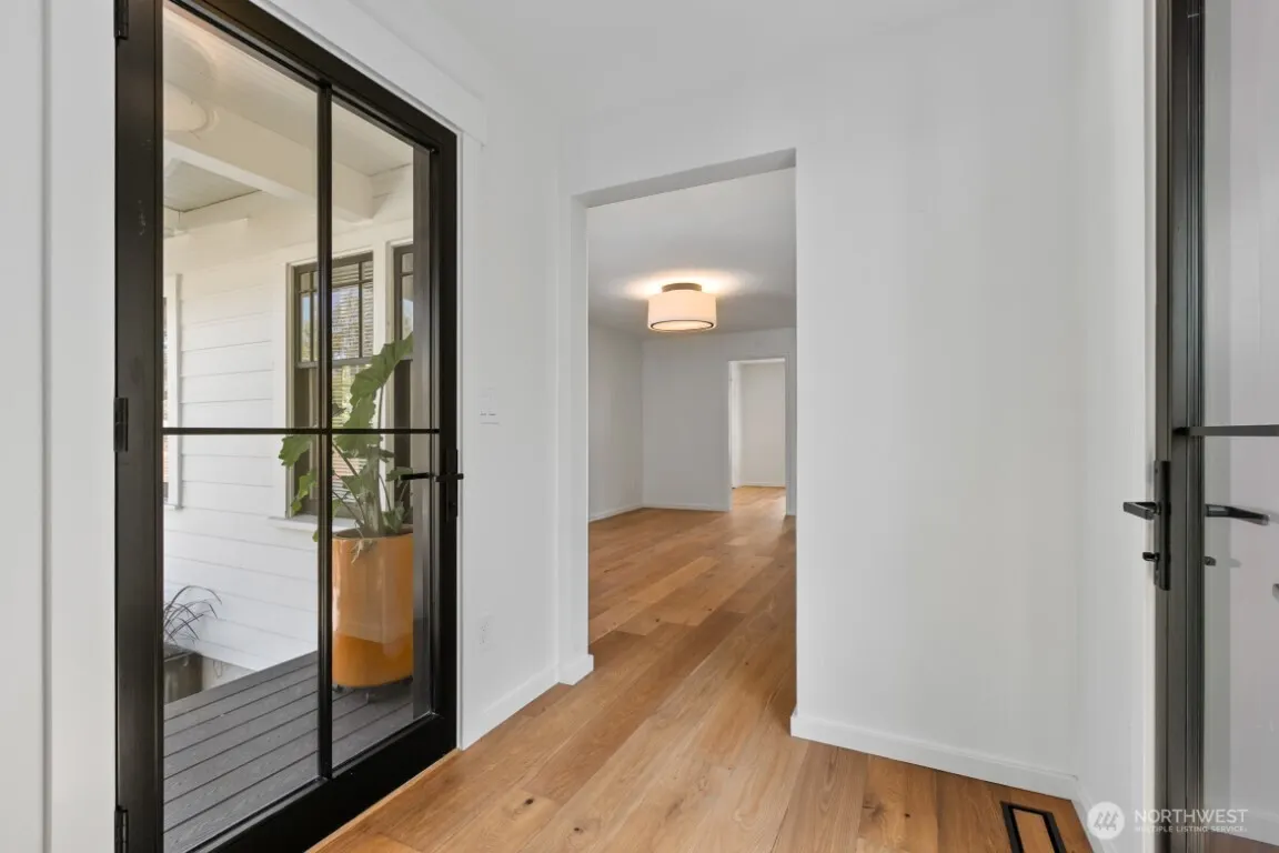 1205 NE 91st Street , Seattle, WA 98115