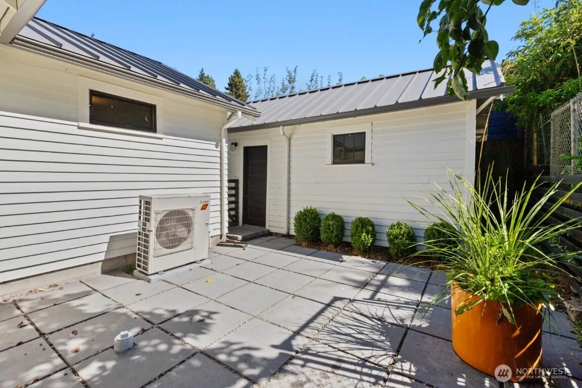 1205 NE 91st Street , Seattle, WA 98115