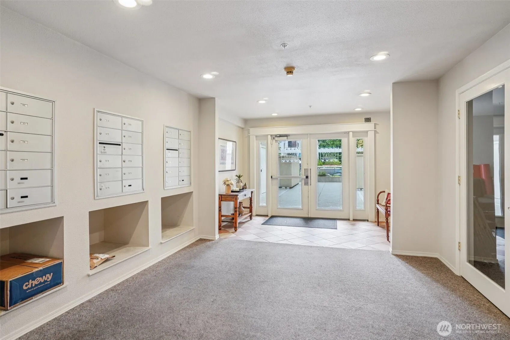 12034 15th Avenue NE #204, Seattle, WA 98125