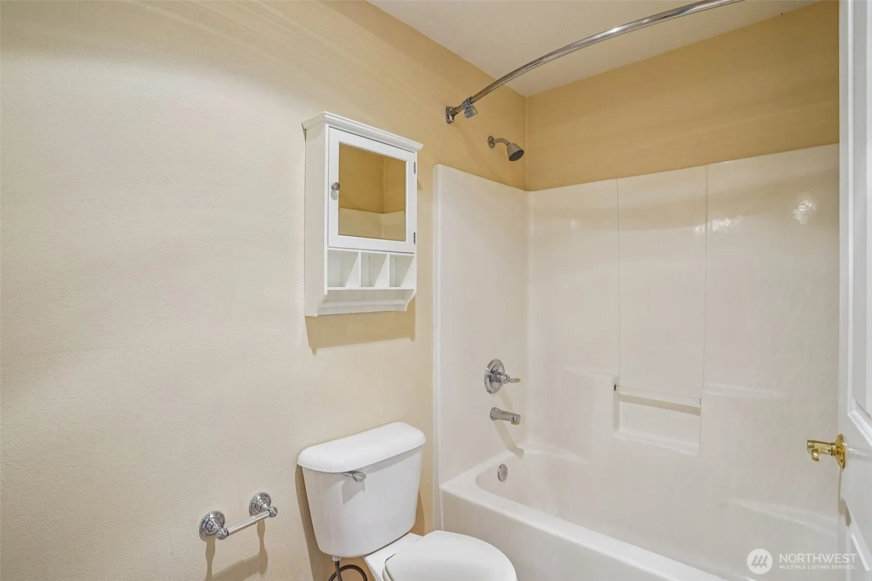 12034 15th Avenue NE #204, Seattle, WA 98125