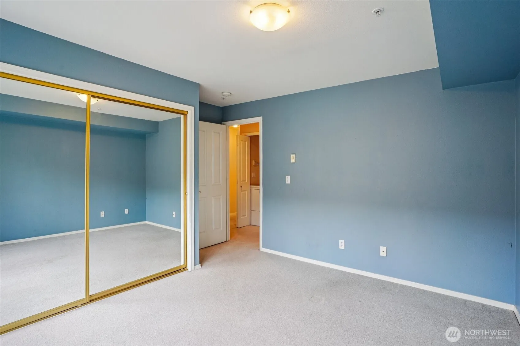 12034 15th Avenue NE #204, Seattle, WA 98125