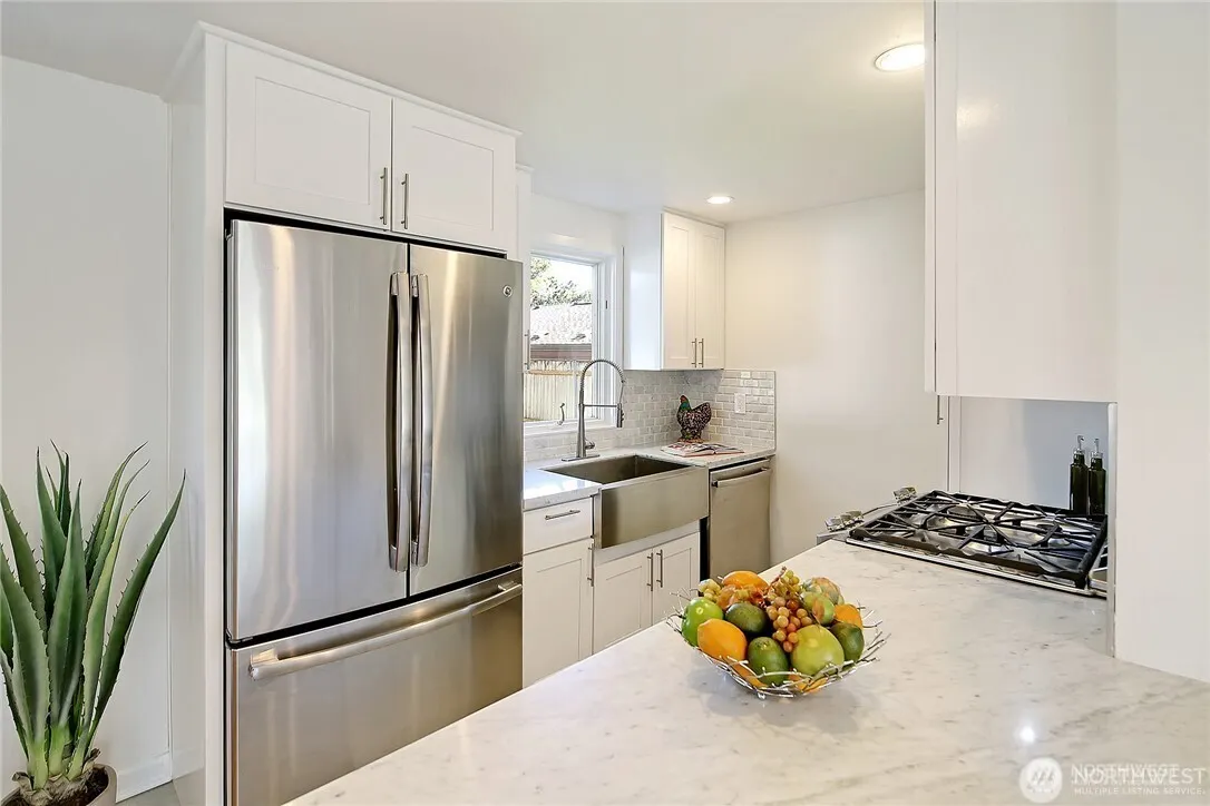 8850 34th Avenue SW, Seattle, WA 98126
