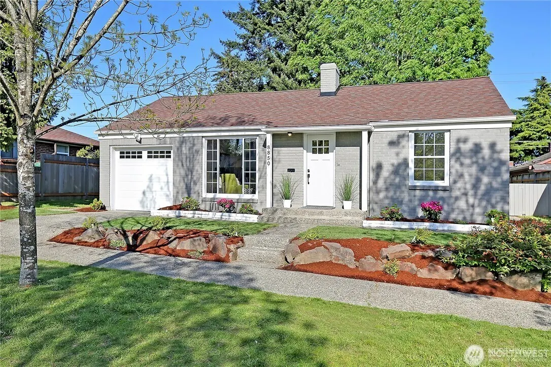 8850 34th Avenue SW, Seattle, WA 98126