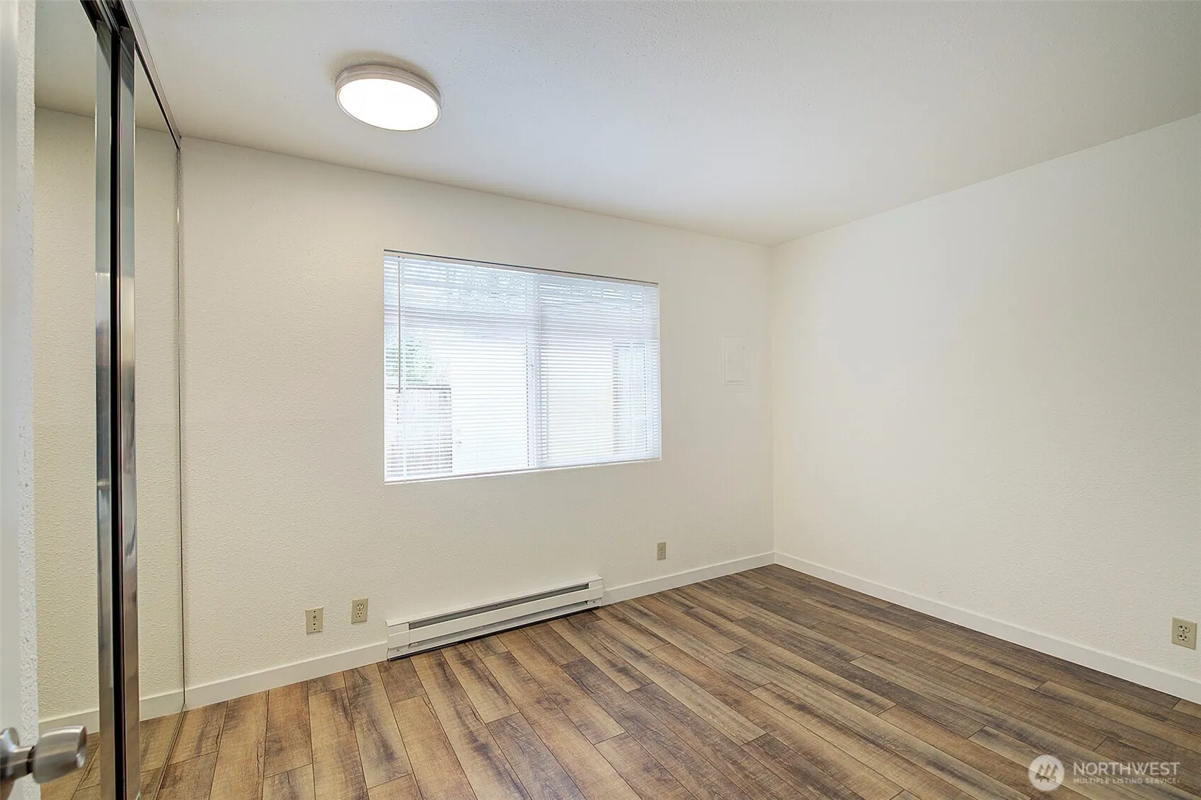 299 1st Avenue NW, Issaquah, WA 98027