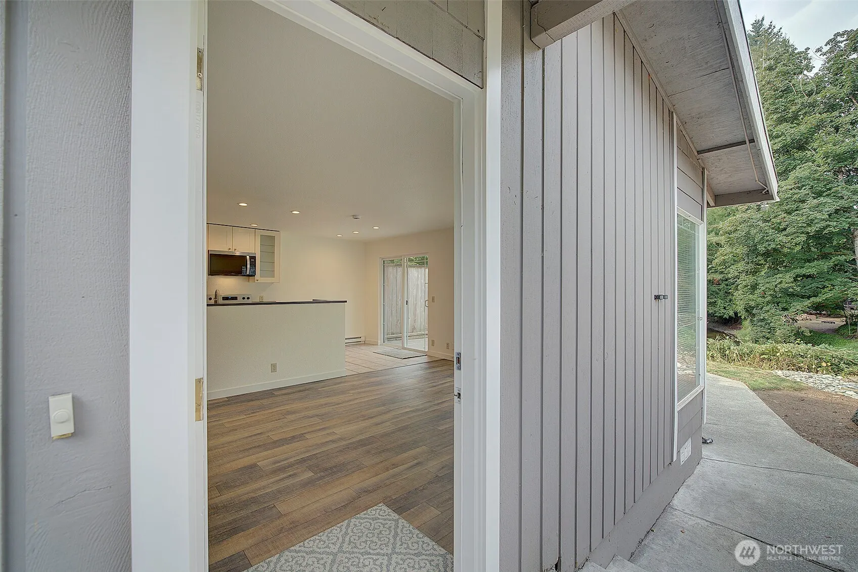 299 1st Avenue NW, Issaquah, WA 98027