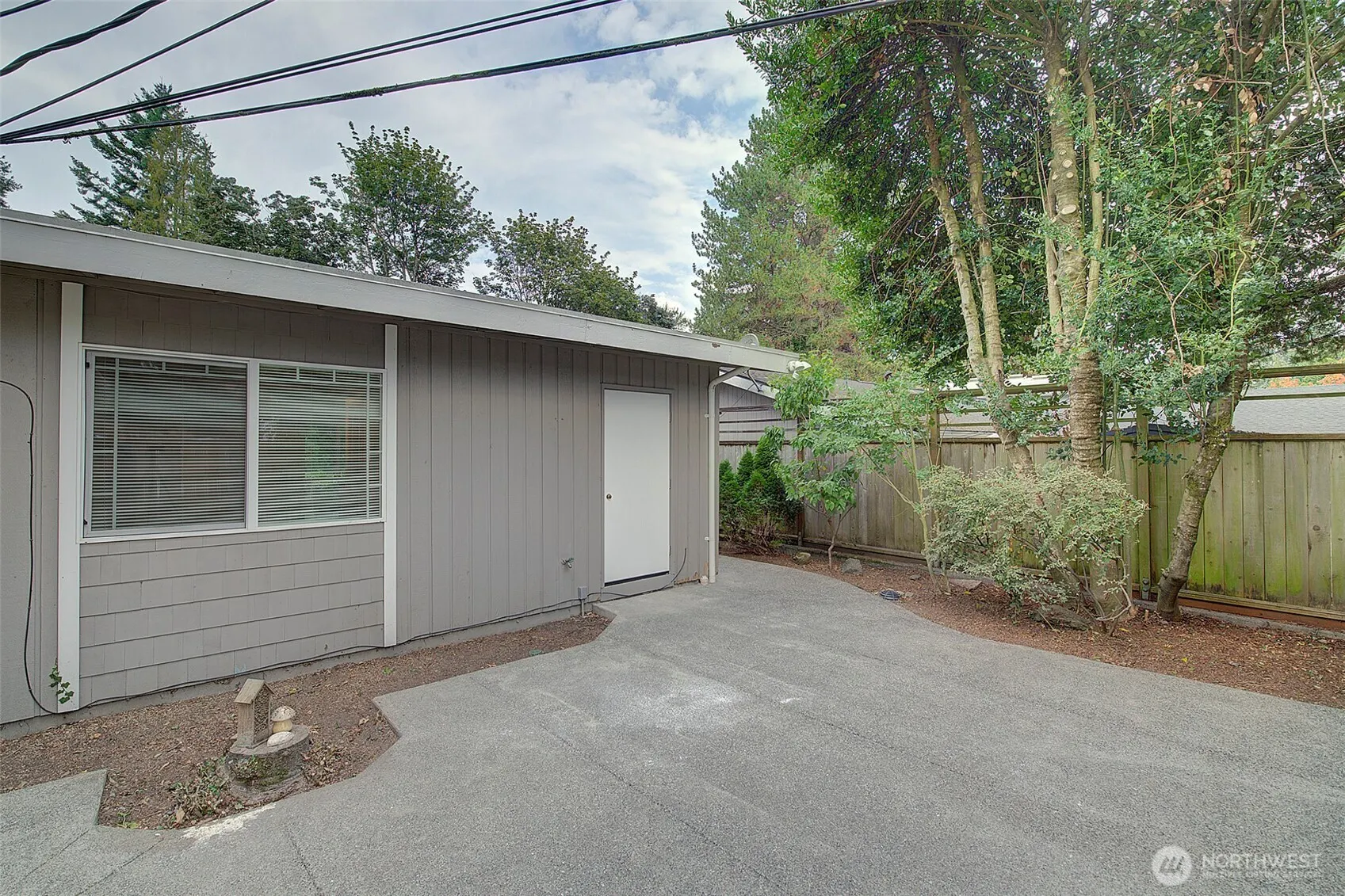 299 1st Avenue NW, Issaquah, WA 98027