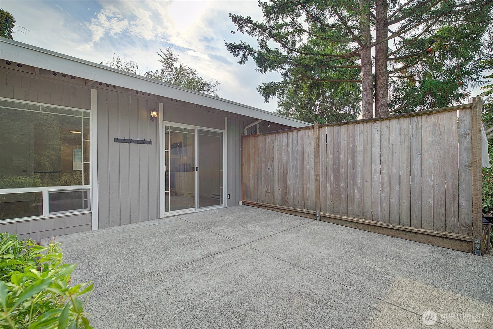 299 1st Avenue NW, Issaquah, WA 98027