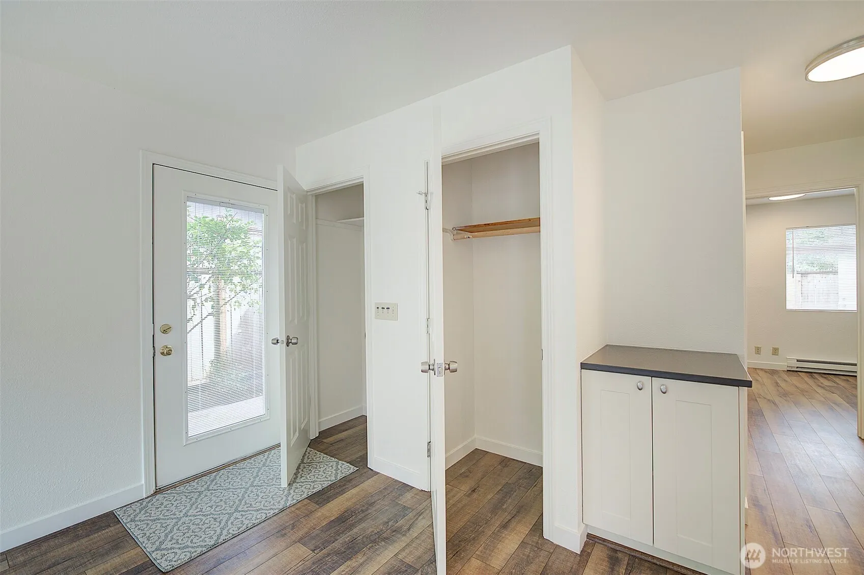 299 1st Avenue NW, Issaquah, WA 98027