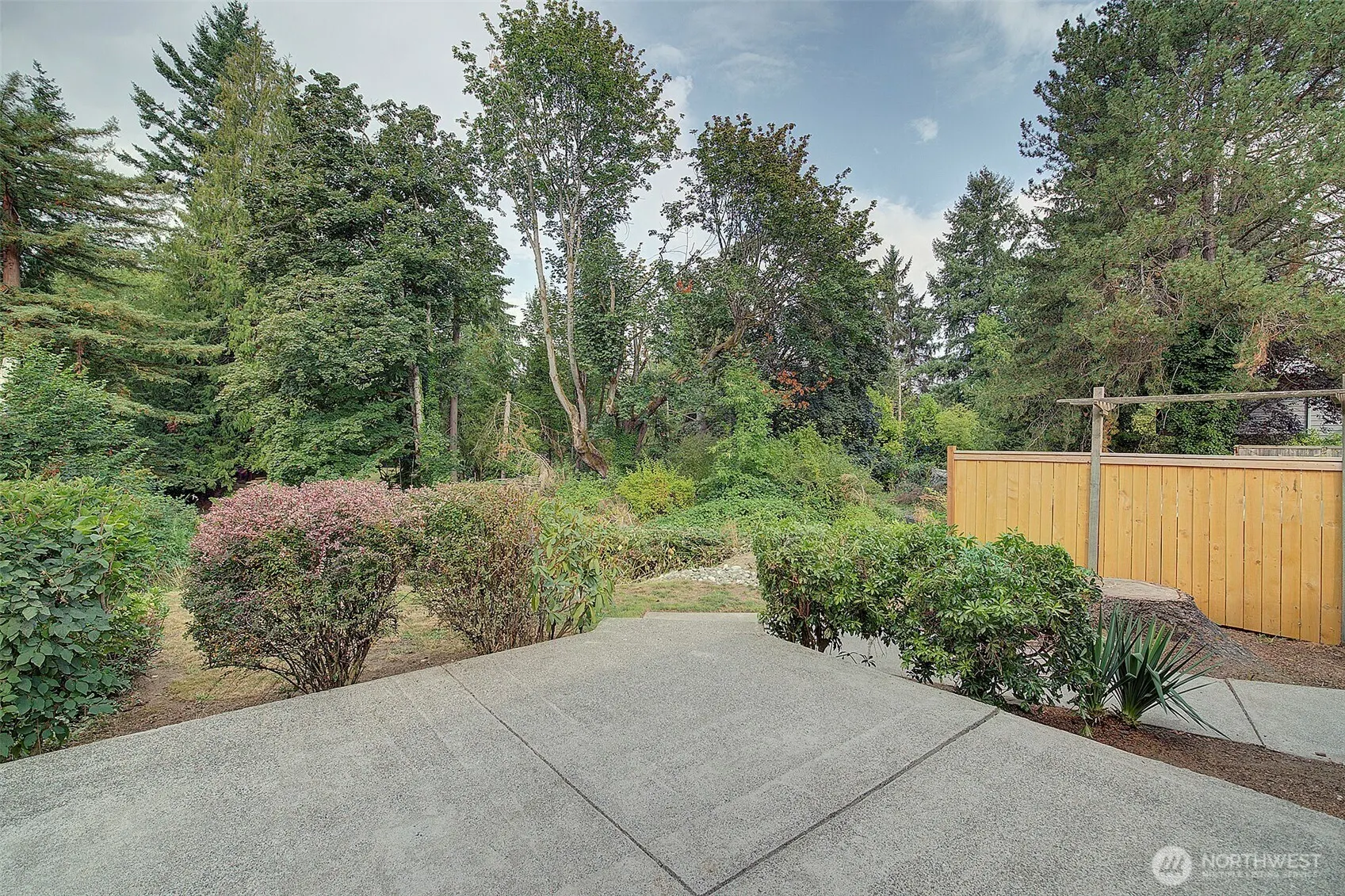 299 1st Avenue NW, Issaquah, WA 98027
