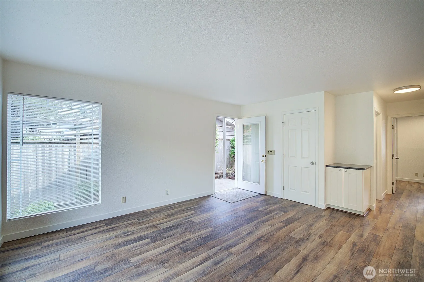 299 1st Avenue NW, Issaquah, WA 98027