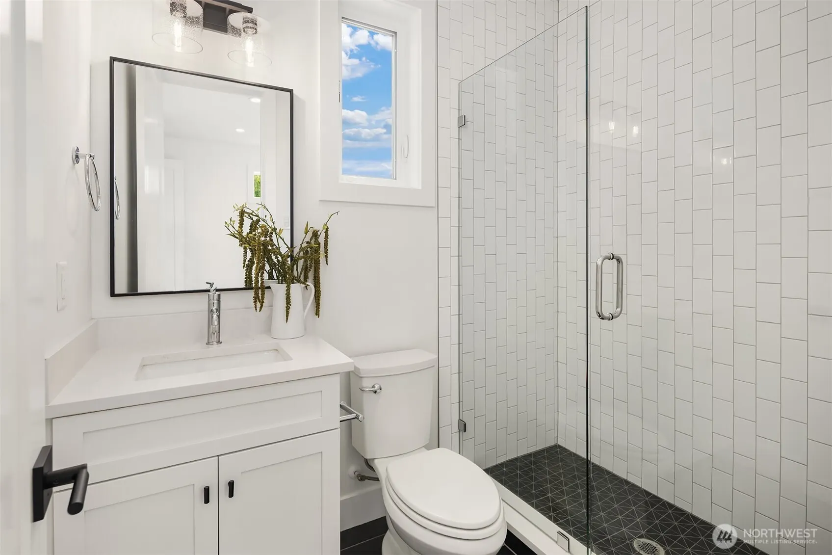 436 10th Avenue #A, Kirkland, WA 98033